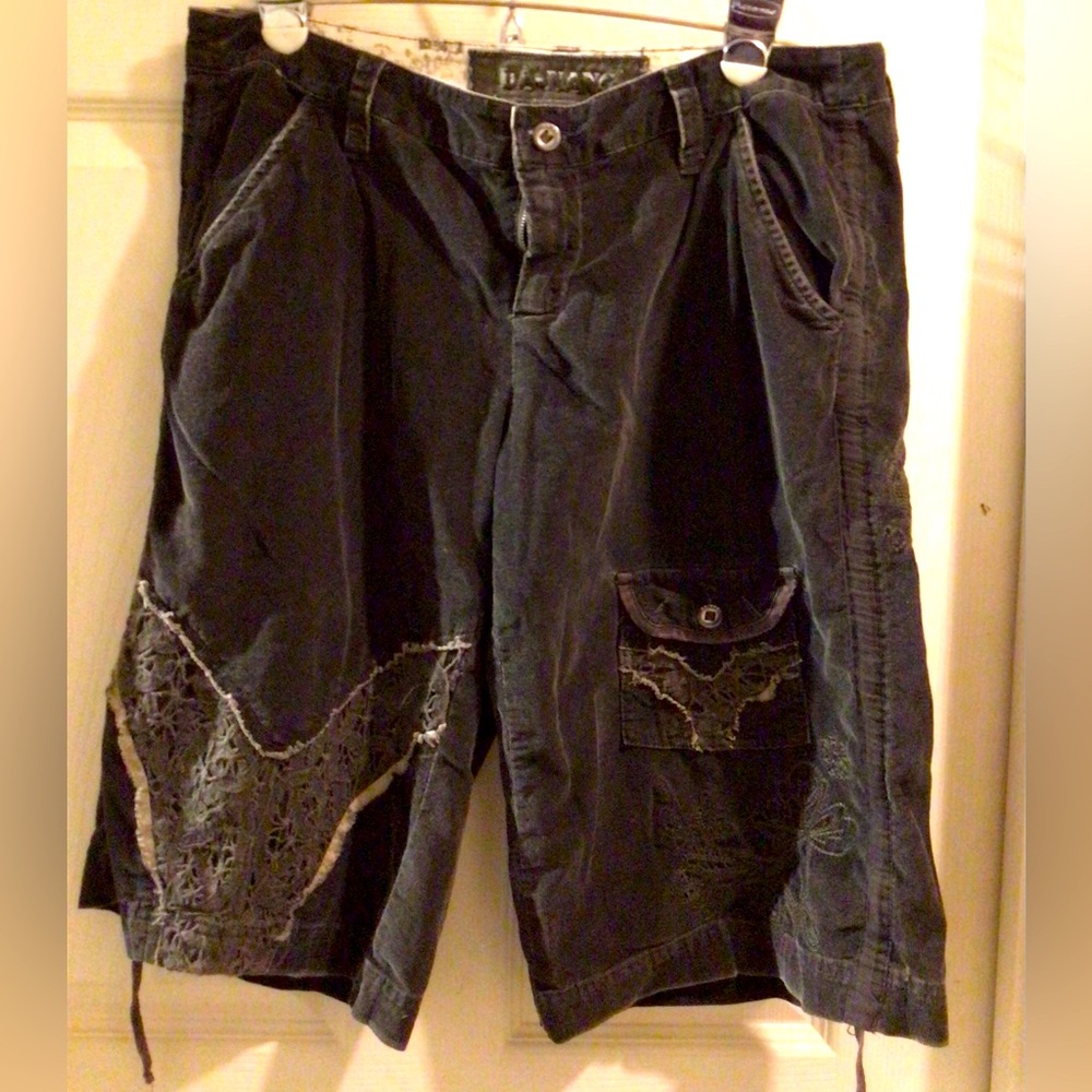 DA-NANG corduroy shorts , vintage . Brand new . Size M